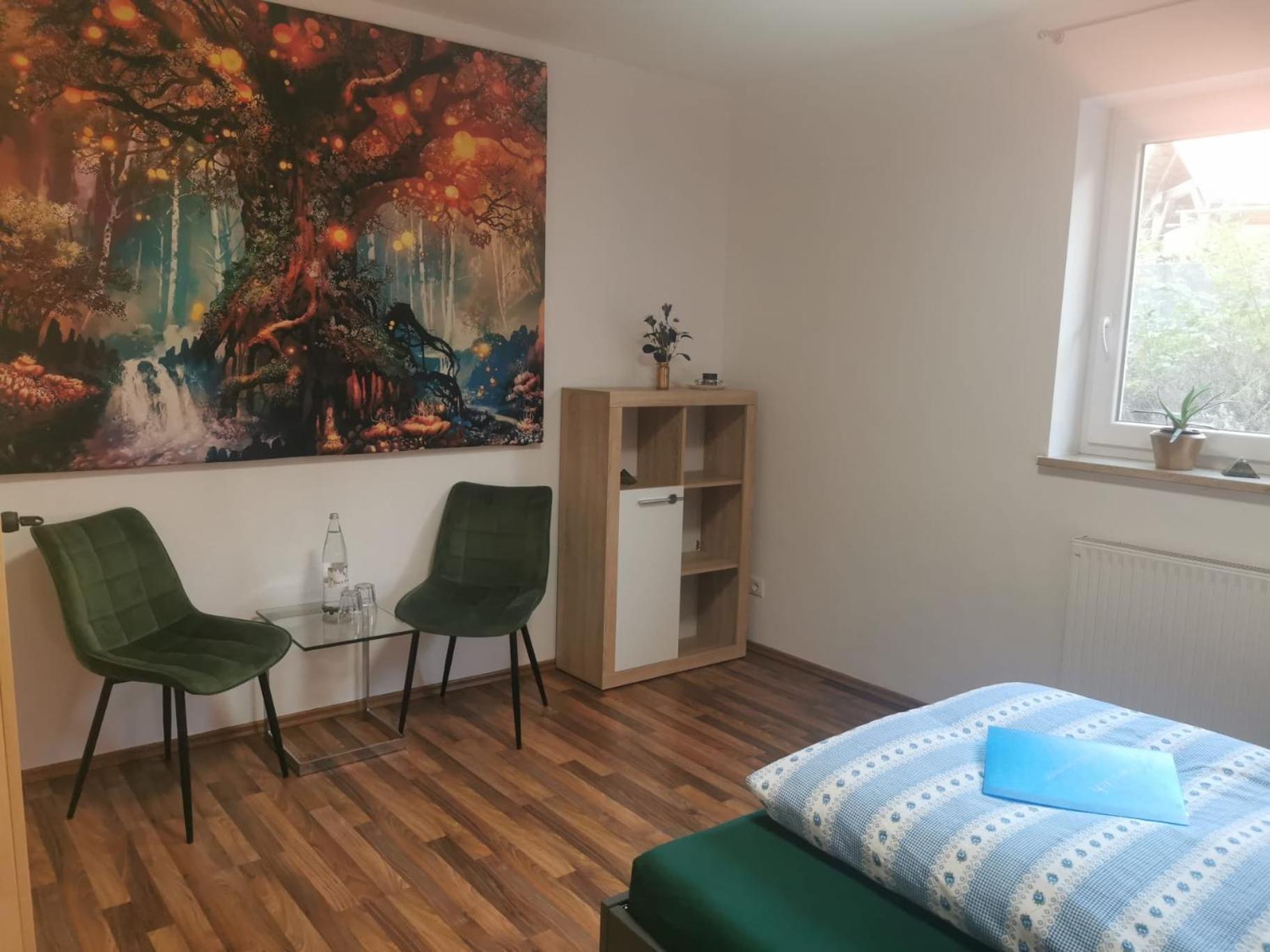 Gaestehaus Zum Gesundheitszentrum Matz Sulzdorf an der Lederhecke Luaran gambar